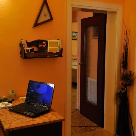 招待所 52门住宿加早餐酒店 3*