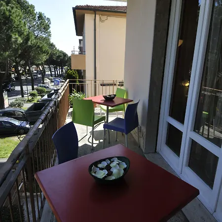 Gate 52 Gasthuis Pisa